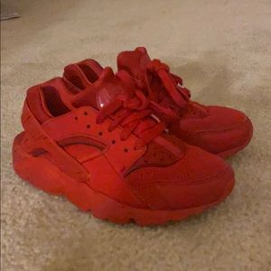 Red Nike Hurache